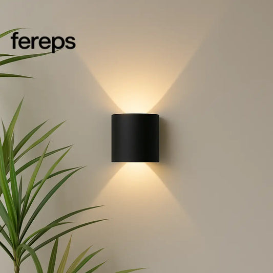 Indoor/outdoor wall light - Modern minimalist design 2W | Black (Out of stock) / Warm white (2700-3500K)