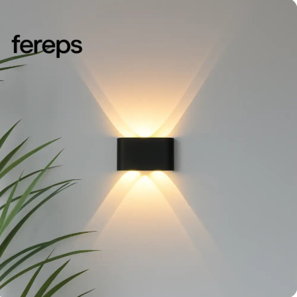 Indoor/outdoor wall light - Modern minimalist design 4W | Black (Out of stock) / Warm white (2700-3500K)